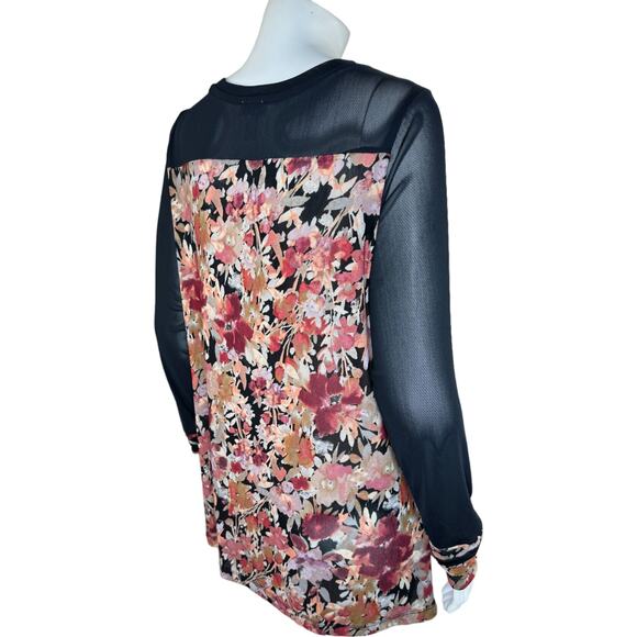 LOGO by Lori Goldstein Printed Sheer Top with Solid Details Medium Black - Picture 8 of 13